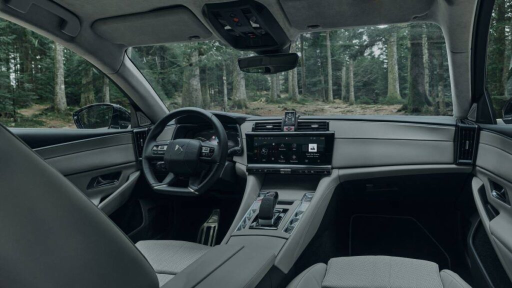ds-9-interior