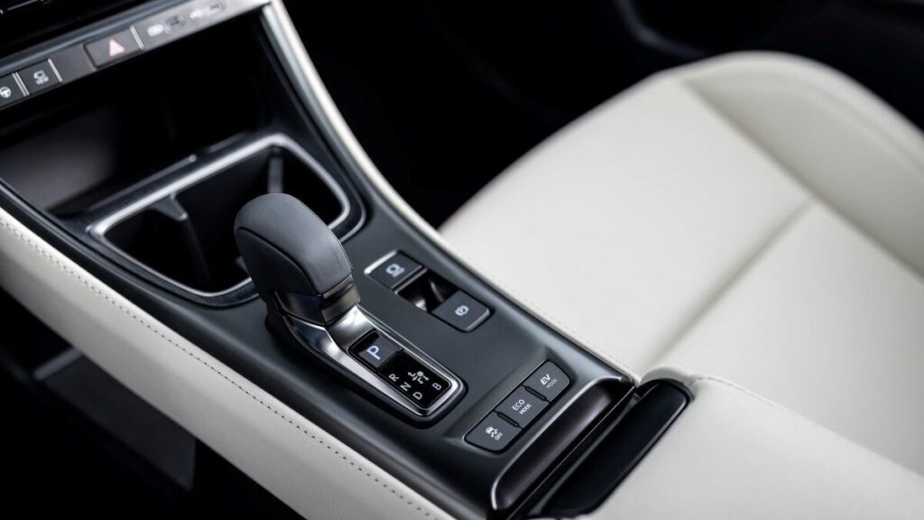 Lexus LBX transmisión