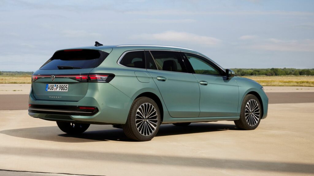 Volkswagen Passat Variant verde