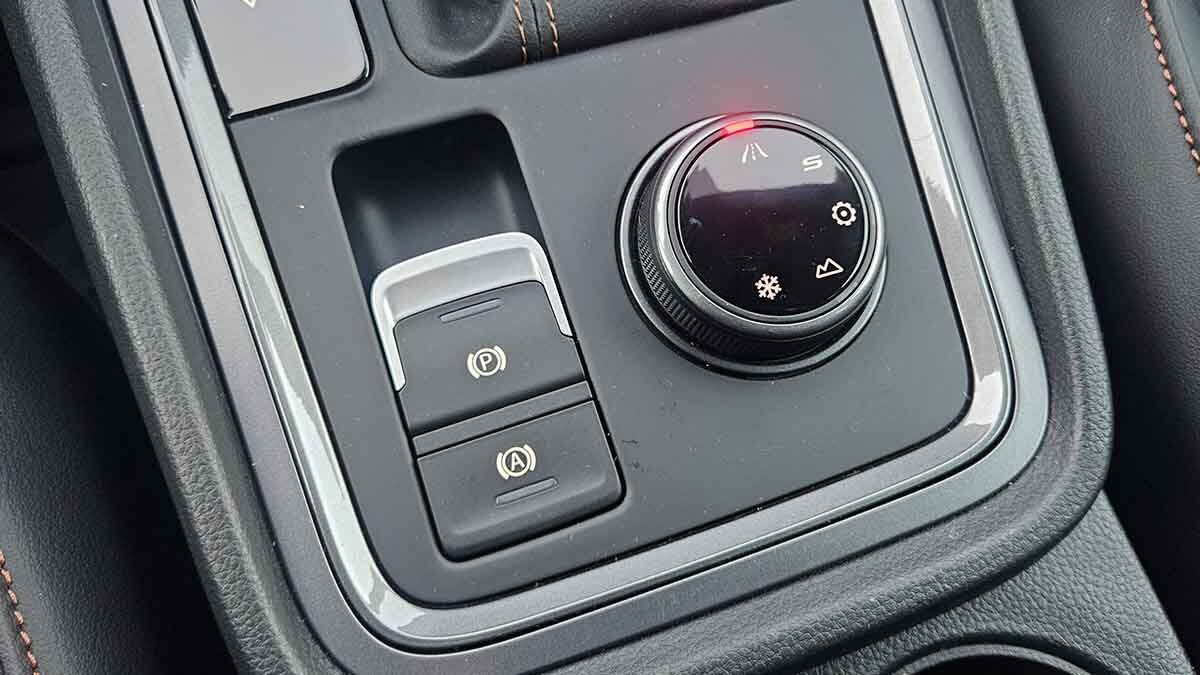 17Cupra-Ateca-blanco-interior-1