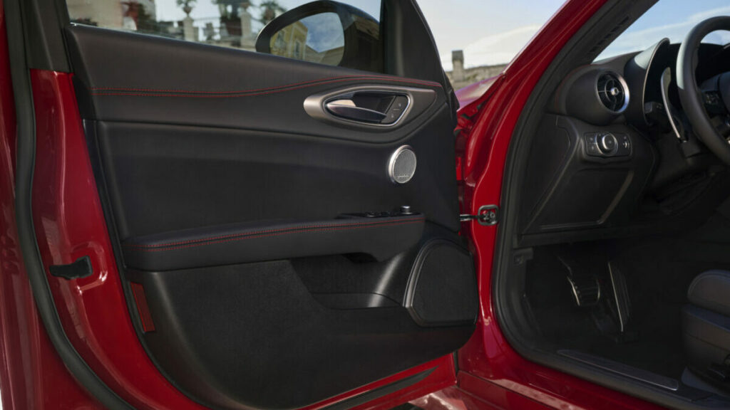 Alfa Romeo Giulia Tributo italiano (3)