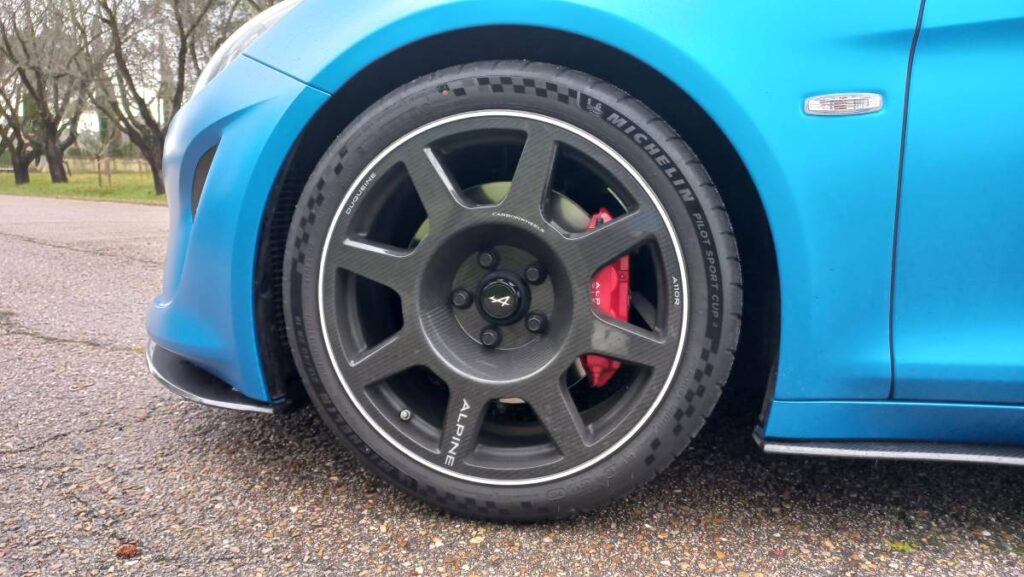 Alpine A110 R llanta