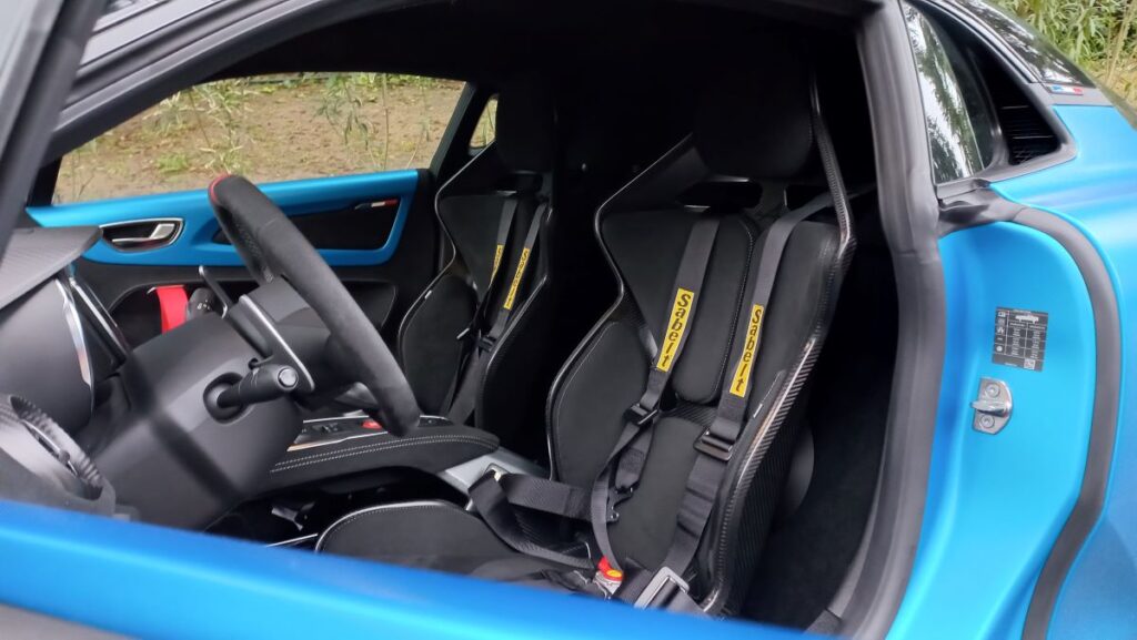 Alpine A110 R: rivales (si es que existe alguno) 5 Alpine A110 R asientos