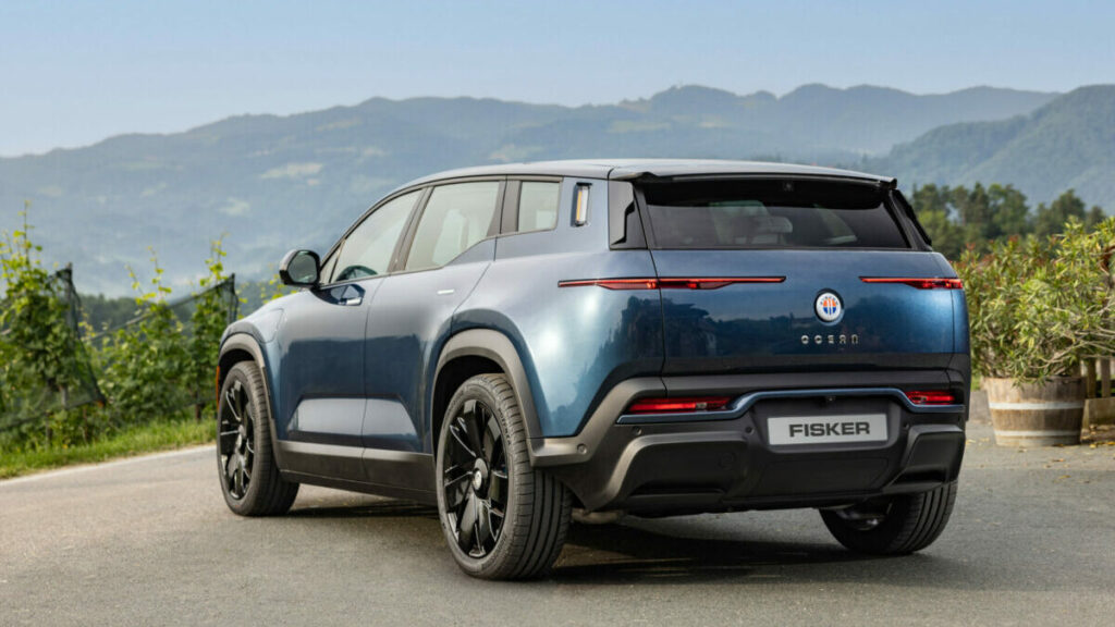 Fisker Ocean 2024 Azul trasera
