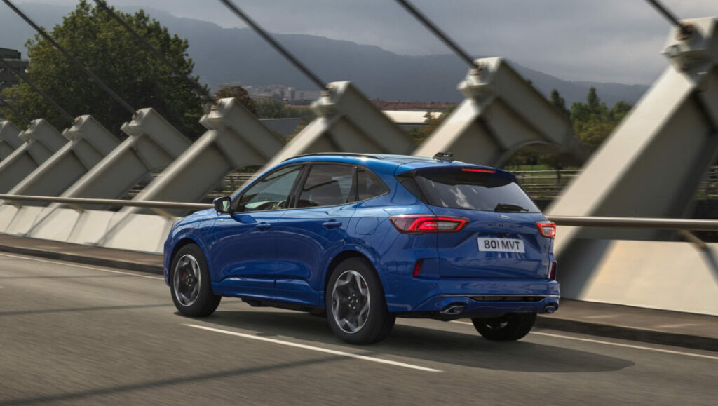 Ford Kuga 2024 ST Line azul
