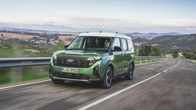 Ford Tourneo Courier Active Verde (4)