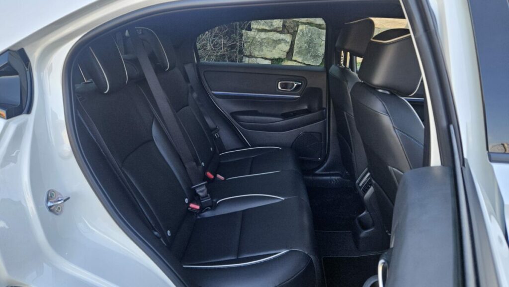 Honda eNy1 blanco 2024 plazas traseras