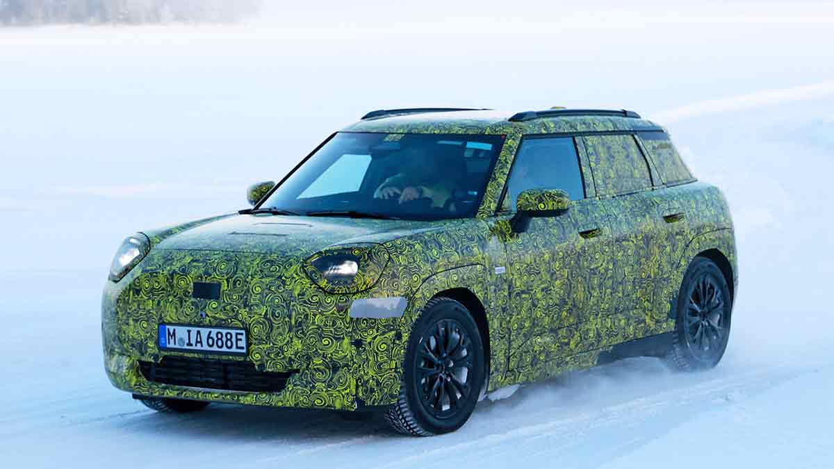 Mini Aceman: el Seat Arona eléctrico de Mini, de pruebas en la nieve