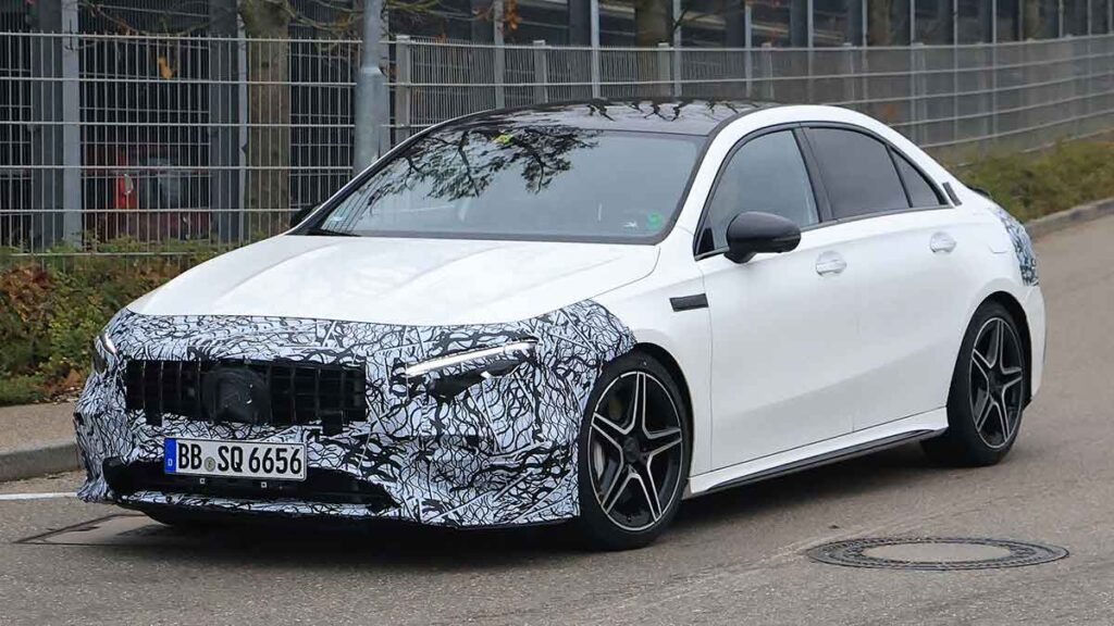 Mercedes-AMG-A35-sedan-facelift-3