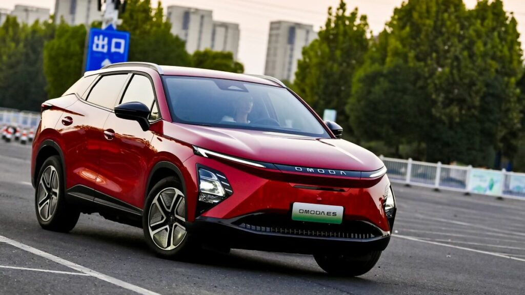 Omoda 5 rojo
