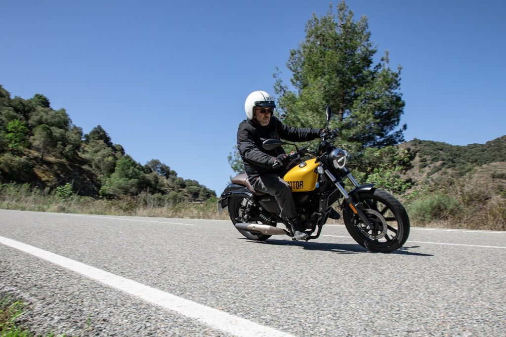 QJ_MOTOR_SRV_125_accion-2