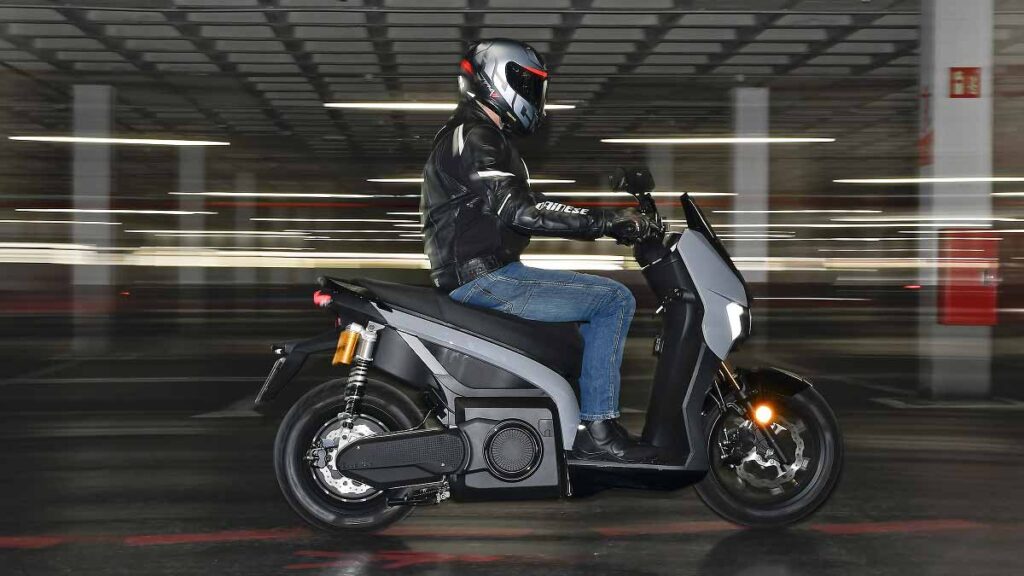 SEAT_Mo_125_accion_apertura