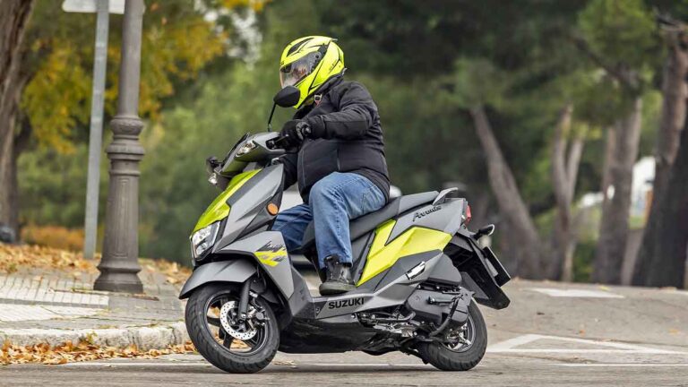 Suzuki_Avenis_125_2023_-33