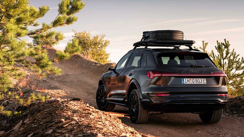 audi-q8-e-tron-dakar-edition-2024-1