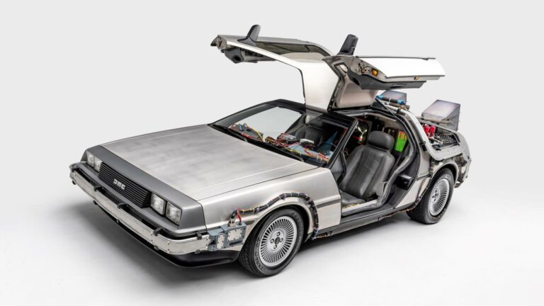 Delorean Regreso al Futuro