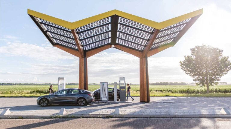 Fastned primera estación recarga