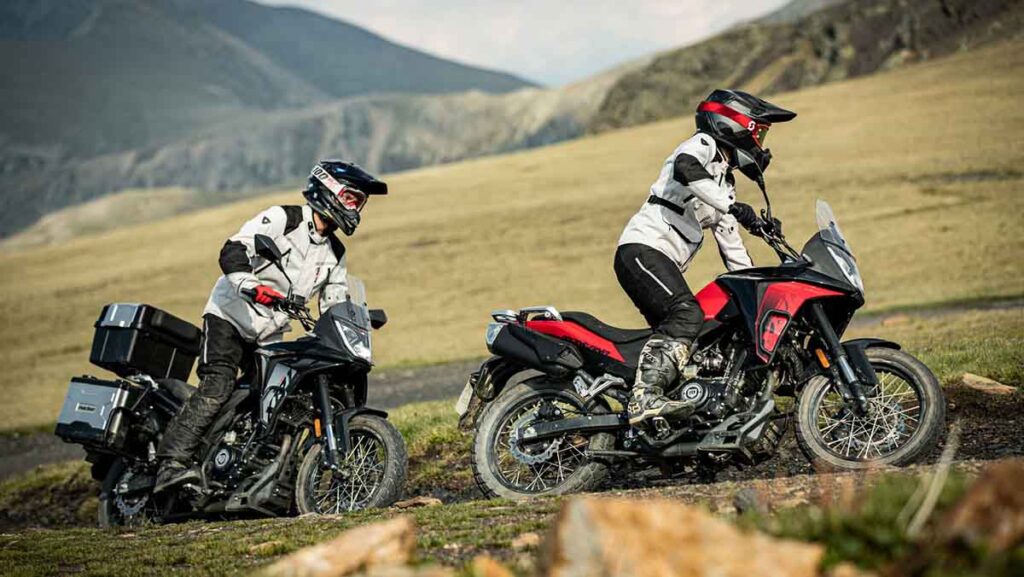 macbor-montana-xr1-125-accion_apertura