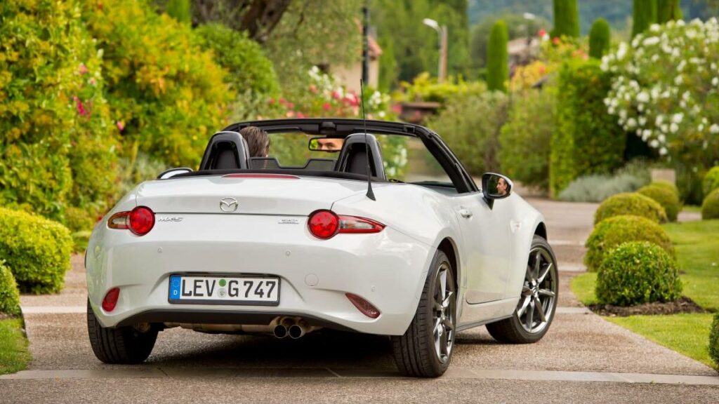 Mazda MX-5 blanco