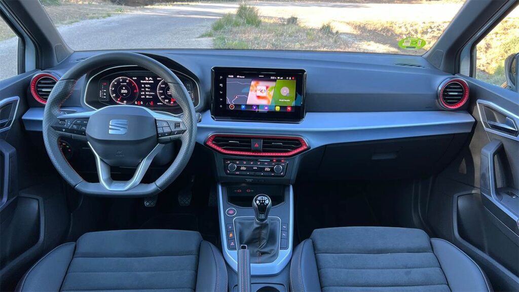 Seat Arona salpicadero