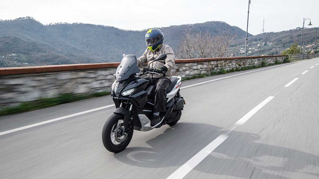APRILIA_SR_GT_125