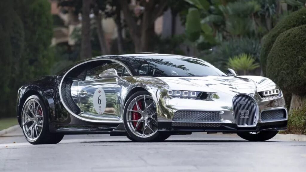 Bugatti Chiron La Mer Argentee color cromado