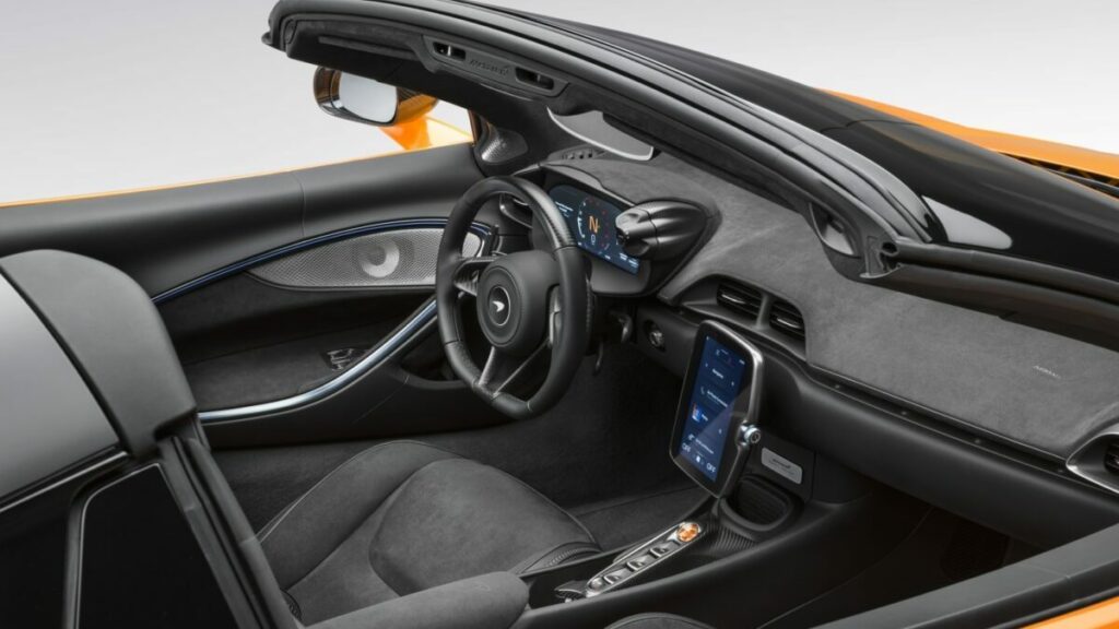 McLaren Artura McLaren Artura Spider naranja interiorinterior