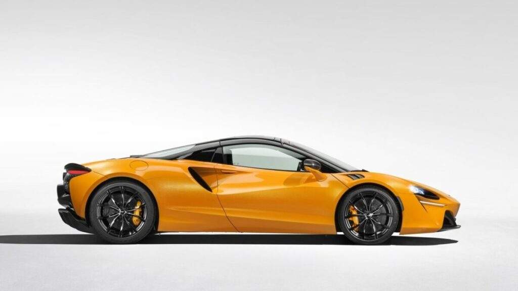 McLaren Artura Spider lateral