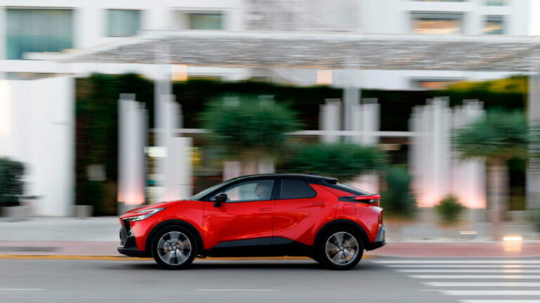 Toyota C-HR 2024