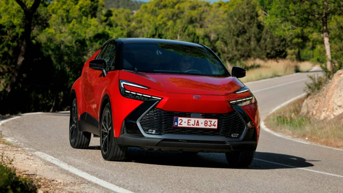 ¿Interesa la oferta del Toyota C-HR de casi 200 CV por 235 euros al mes?