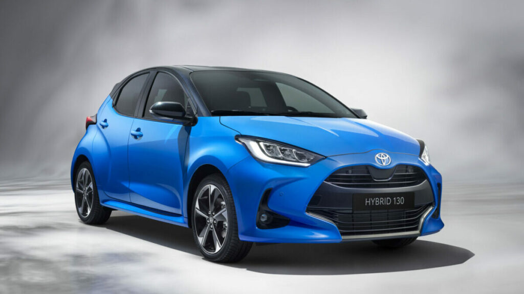 Toyota Yaris 2024 Premiere Edition azul (1)