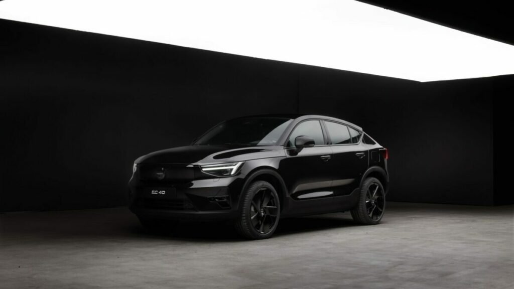 Volvo EC40 Black Edition