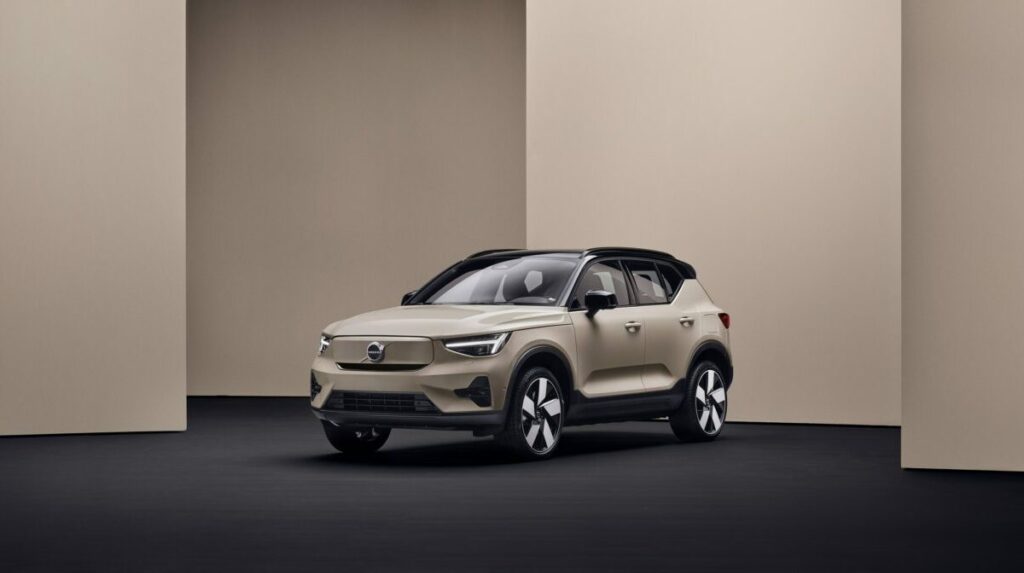 Volvo EX40