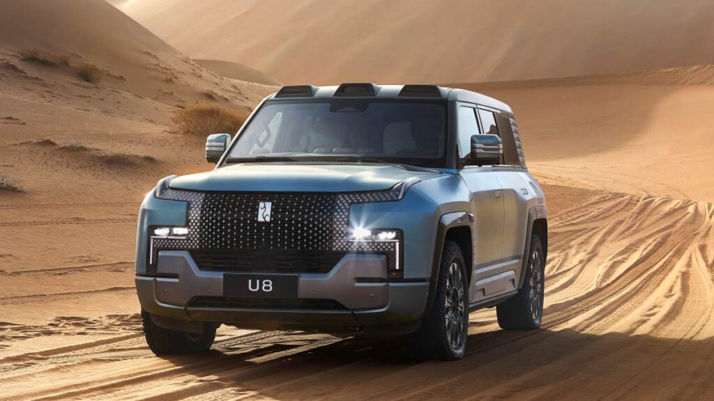 Yangwang U8