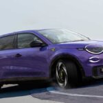 Primera imagen oficial del Abarth 600e: un eléctrico radical... con 240 CV