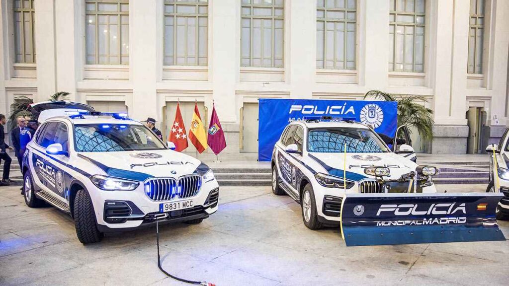 recarga coche eléctrico policía local