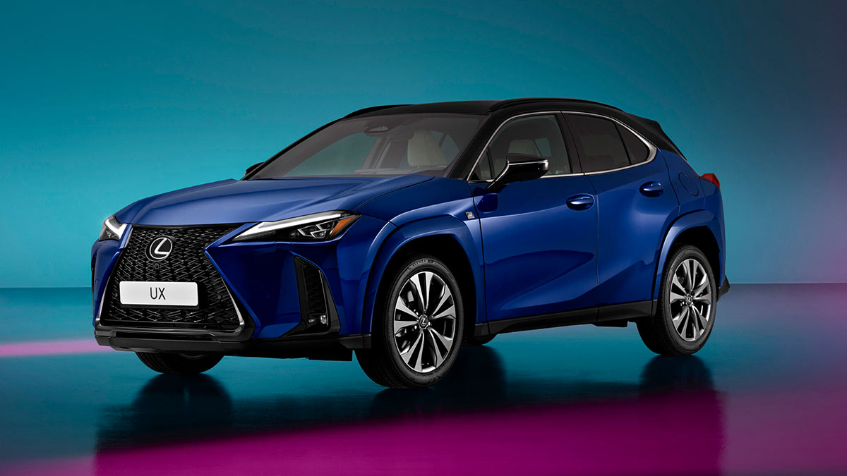 UX300h EXTERIOR 01 scaled 1