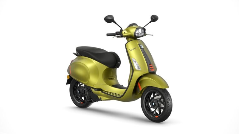 Vespa_Sprint_S_Elettrica_Verde_Ambizioso_Opaco_2024_-1