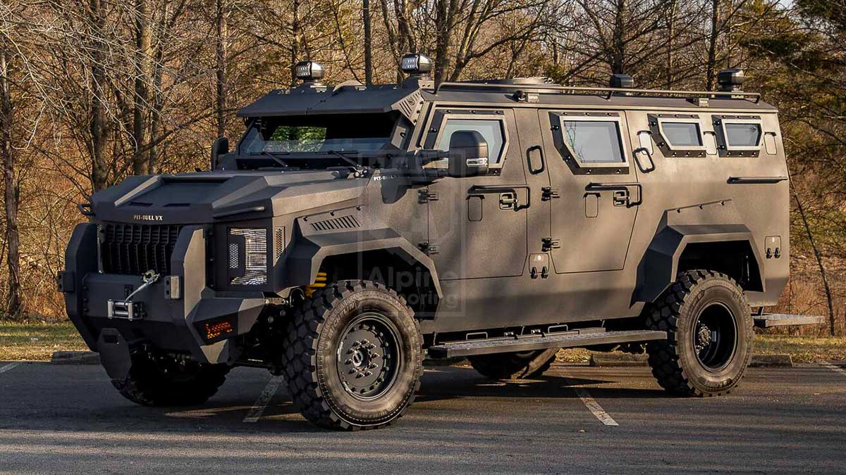 Alpine Armoring Pit-Bull VX: una bestia blindada sobre base Ford… que puedes tener en tu garaje