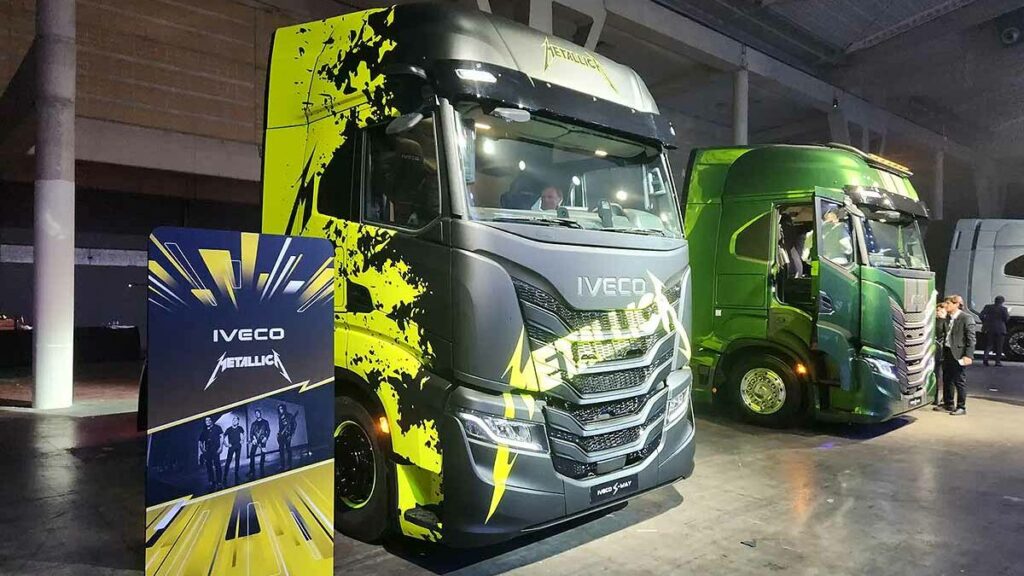 iveco-s-way-edicion-especial-metallica-4