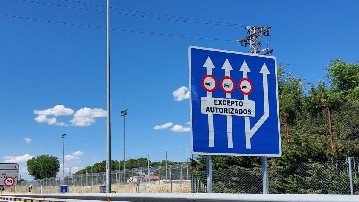 R120: No conocer esta nueva señal de tráfico de la DGT puede suponerte ...