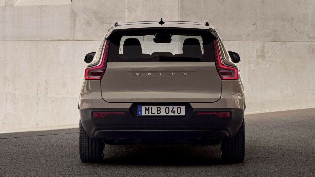 Volvo EX40