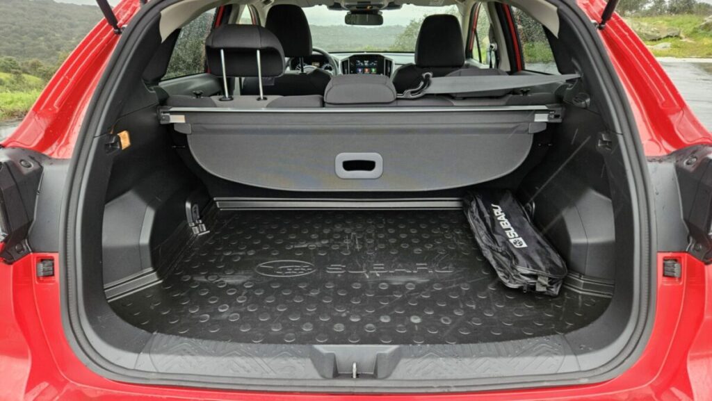 subaru crosstrek maletero