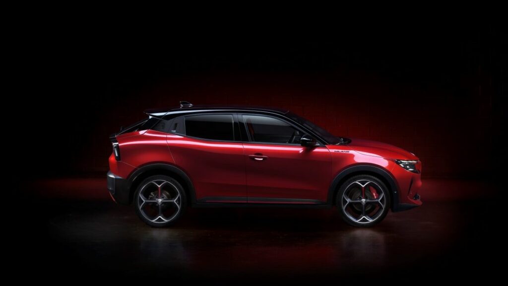 Alfa Romeo Milano 2024 lateral