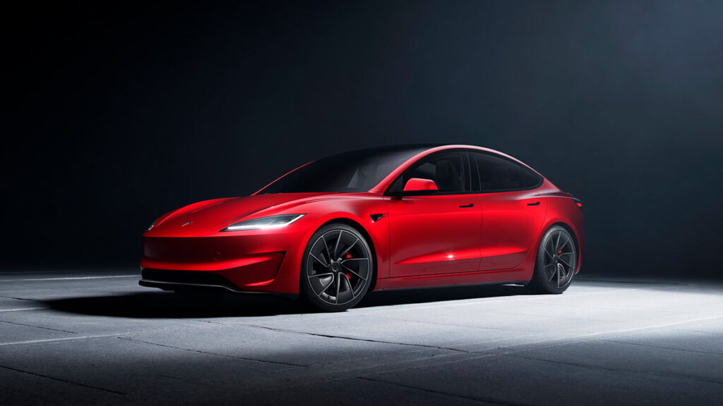 El nuevo Tesla Model 3 Performance irrumpe en el mercado con la aceleración de un deportivo, una gran autonomía y un precio atractivo