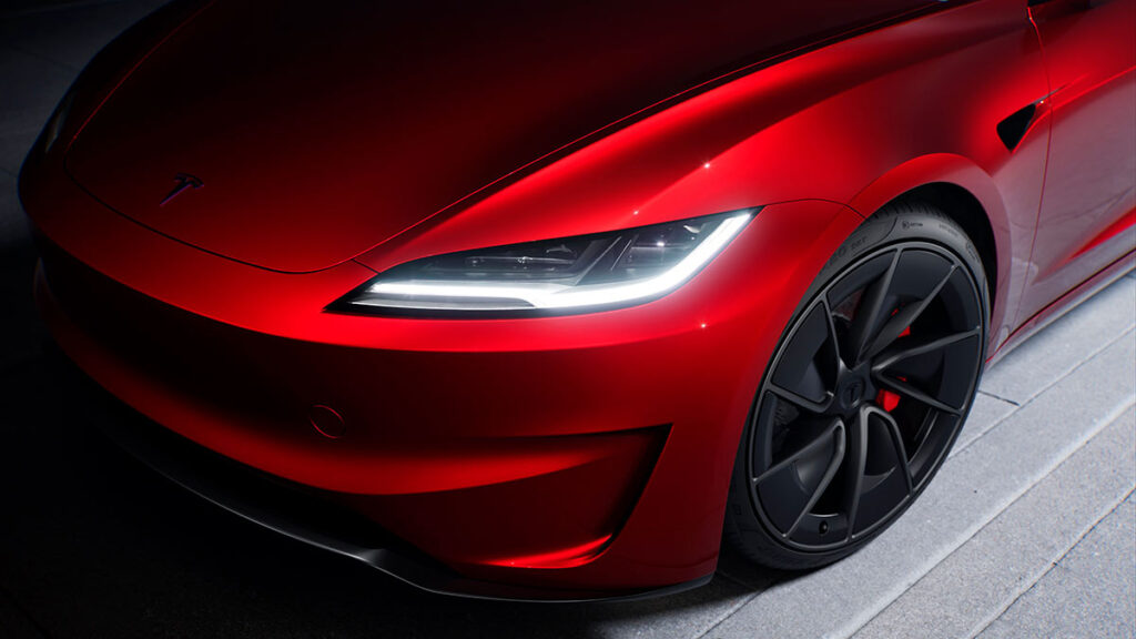 El nuevo Tesla Model 3 Performance irrumpe en el mercado con la aceleración de un deportivo, una gran autonomía y un precio atractivo