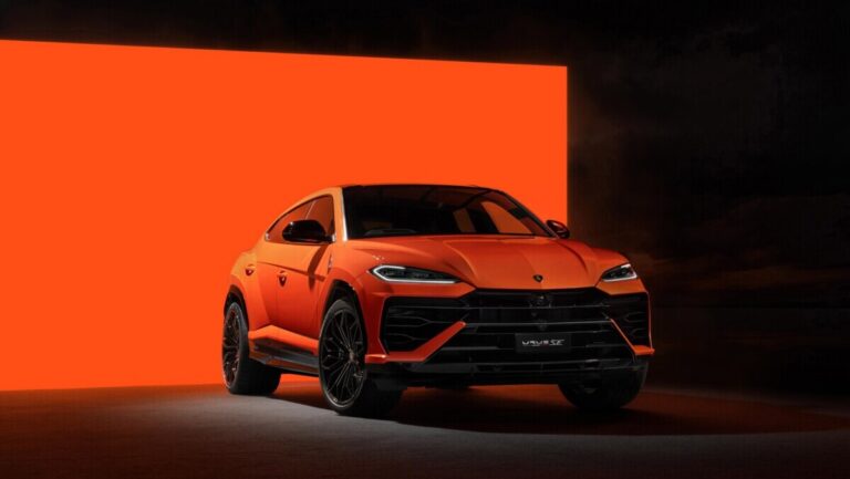 Lamborghini Urus SE 2024 (4)