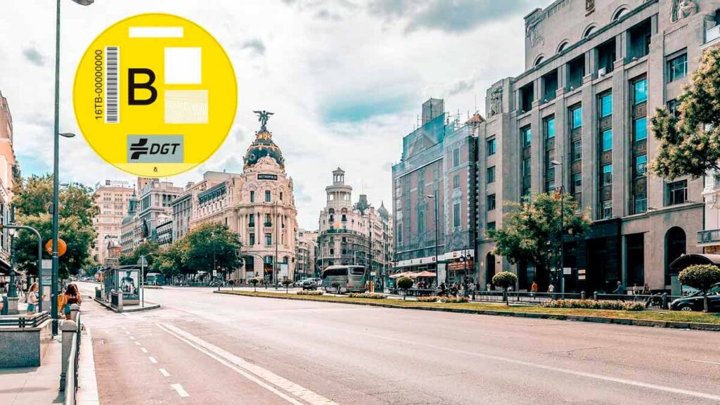 Las restricciones de las ZBE a los vehículos con etiqueta B en Madrid podrían a afectar a uno de cada cuatro coches