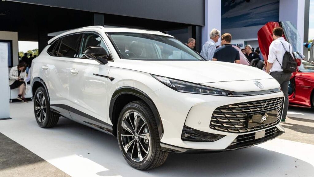 MG HS Plug in Hybrid