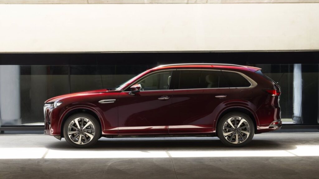 Mazda CX-80 lateral