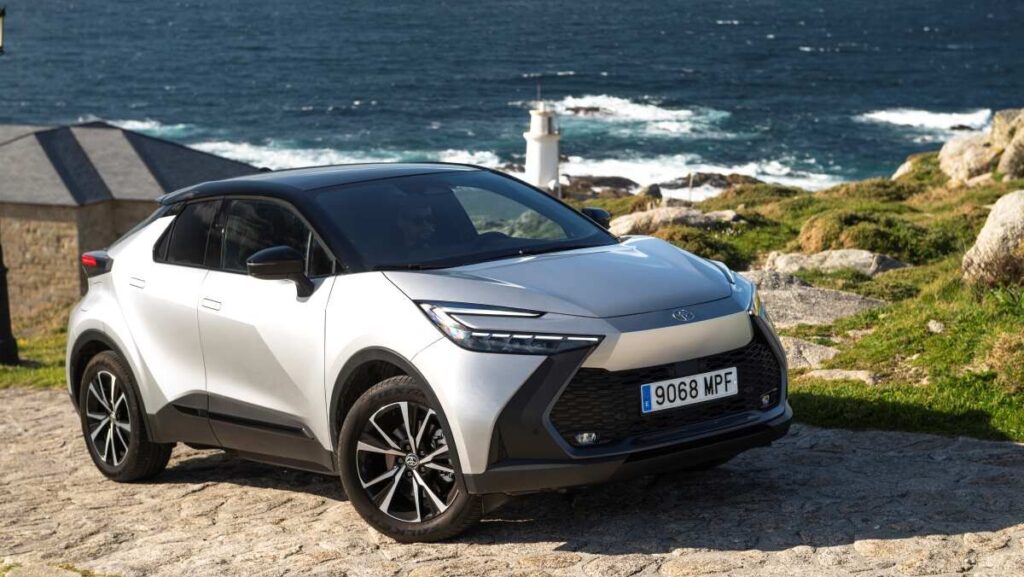 Toyota C-HR 220PH